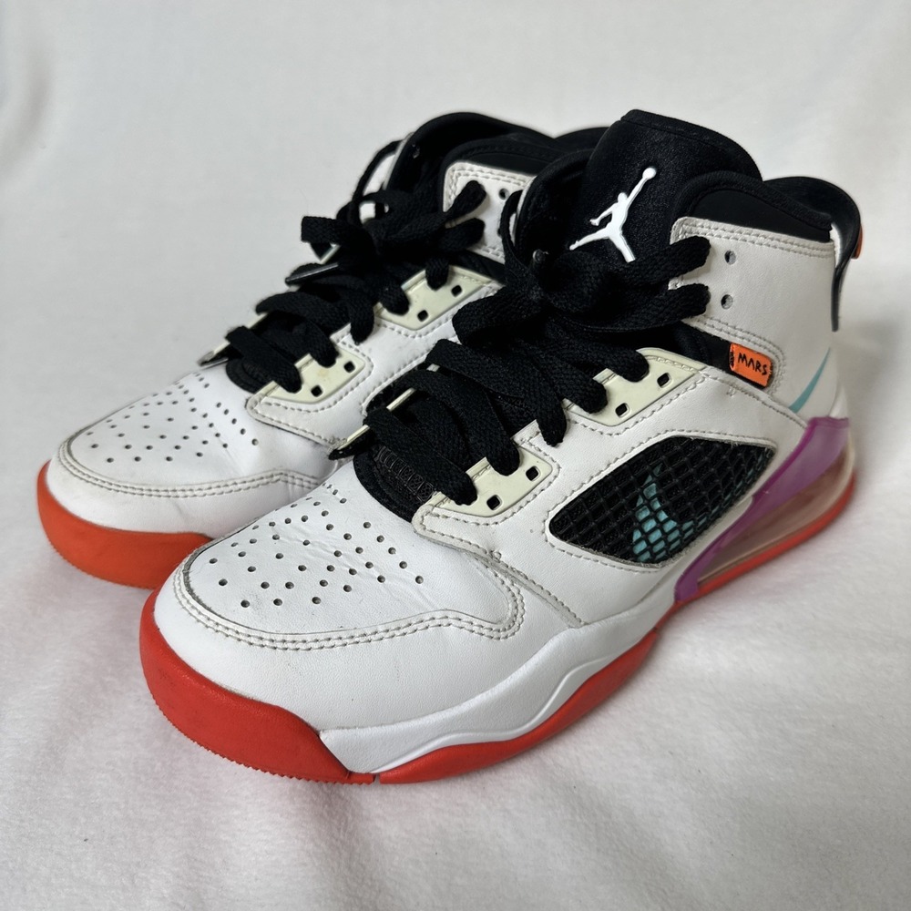 Nike air Jordan sneakers kids 4Y black pink mars 270 mids streetwear casual